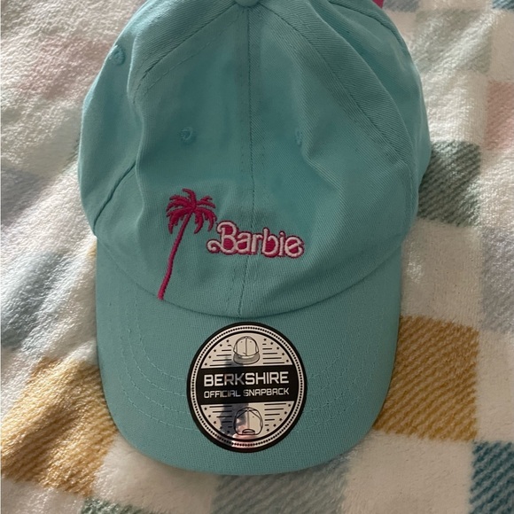NWT- ⭐️ TWO DISNEY BARBIE 🩷
BEAUTIFUL EMBROIDERED BASEBALL CAPS - Picture 11 of 14